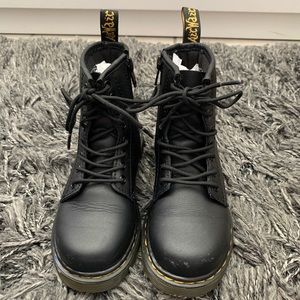 Kids Dr. Martens black boots, matte black, size 11